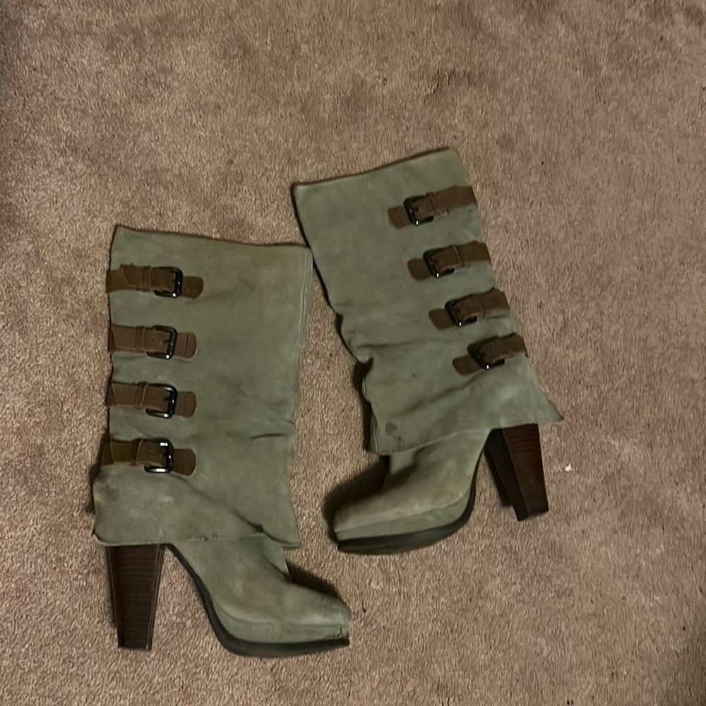 Vintage Find! Buckle boots size 7.5